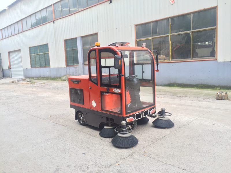 電動掃地車